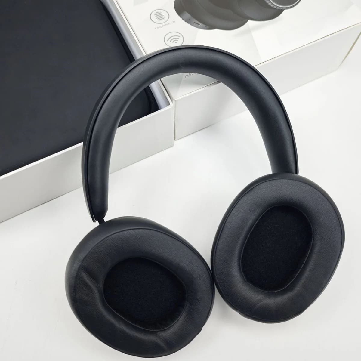 Tai nghe Bluetooth chụp tai không dây chống ồn, kèm hộp đựng