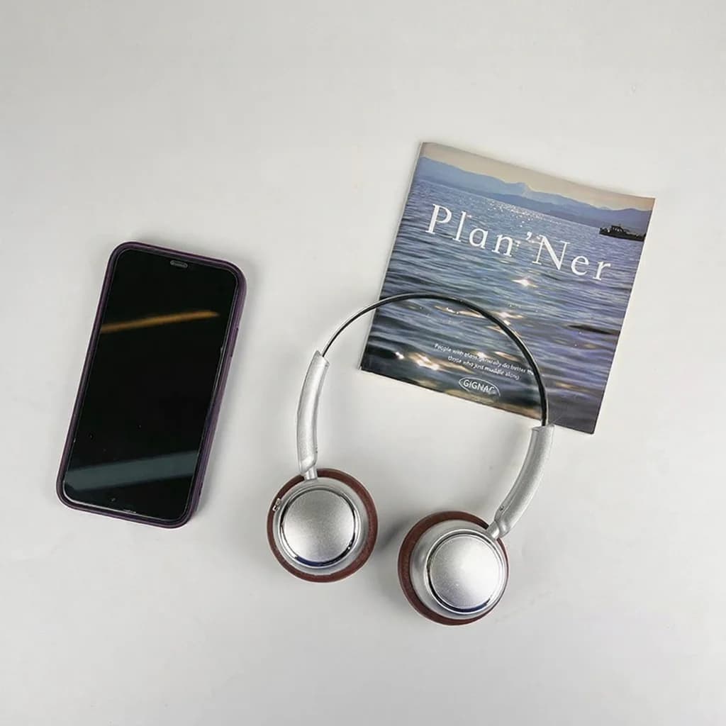 Tai nghe không dây chụp tai phong cách Retro, hỗ trợ Radio FM và Bluetooth 5.4
