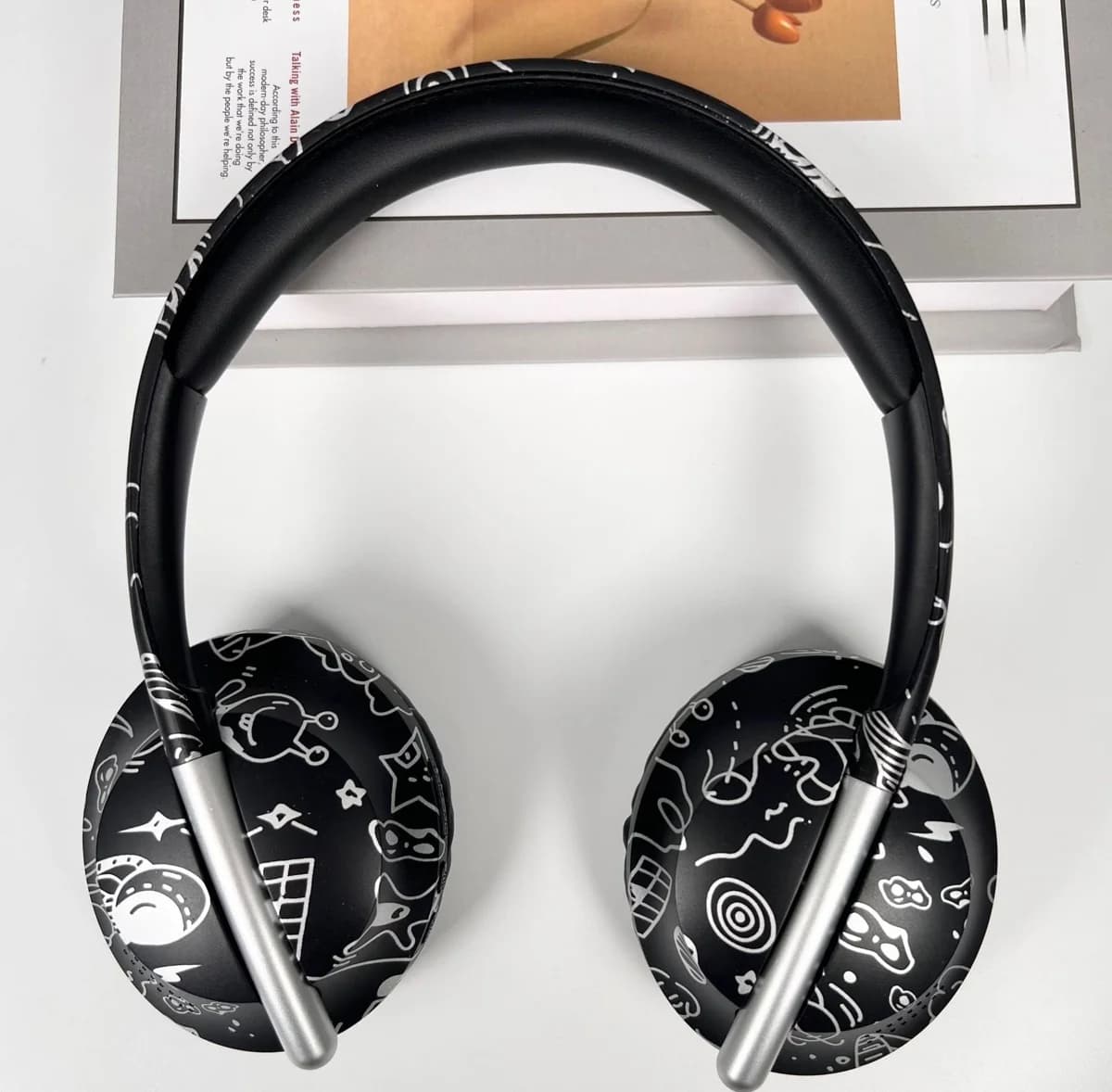 Tai nghe Bluetooth chụp tai có khe thẻ TF và kết nối không dây